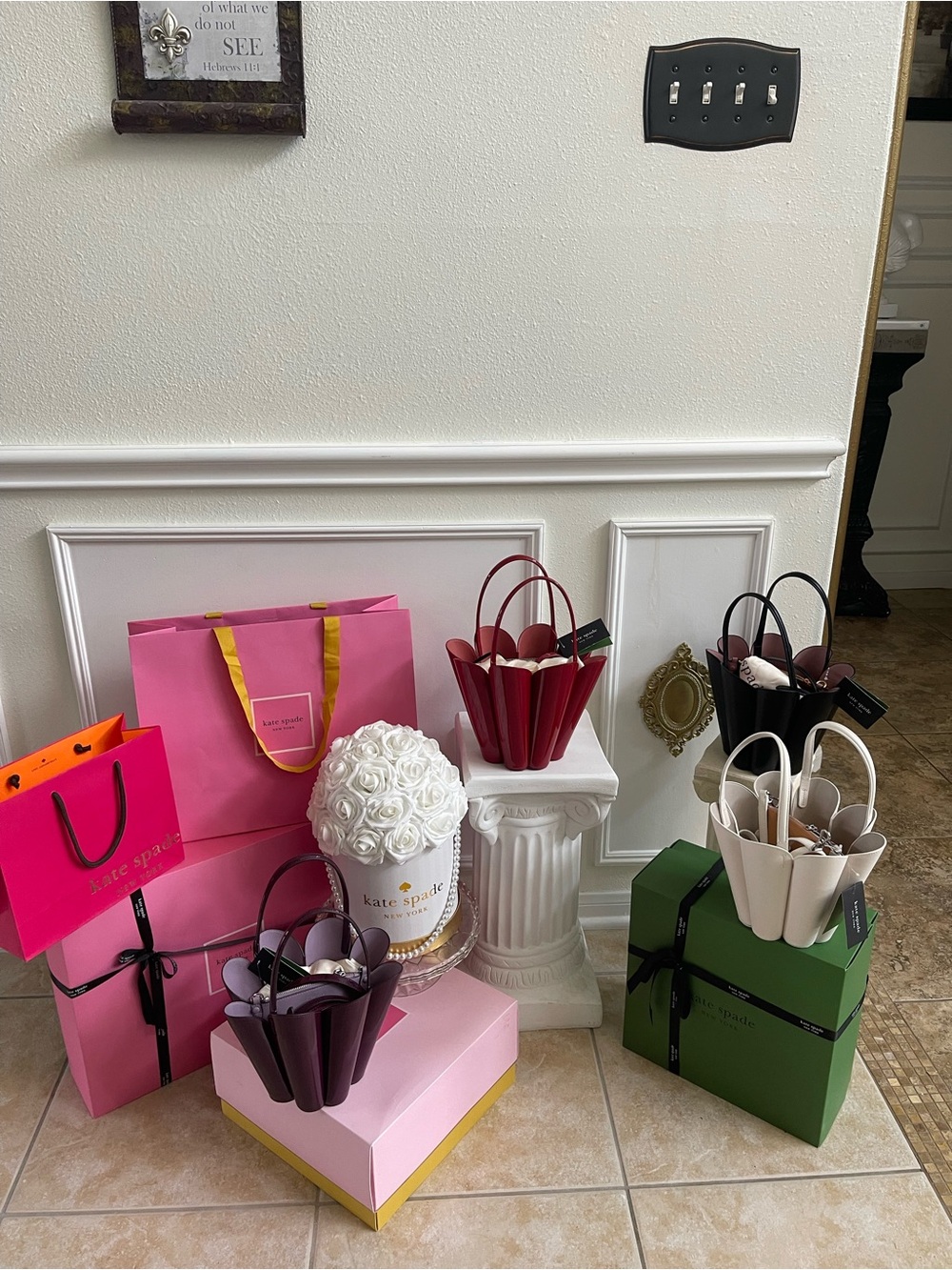 Kate Spade New York The Patent Spade Flower Bucket Bag Novelty - Picture 3 of 16